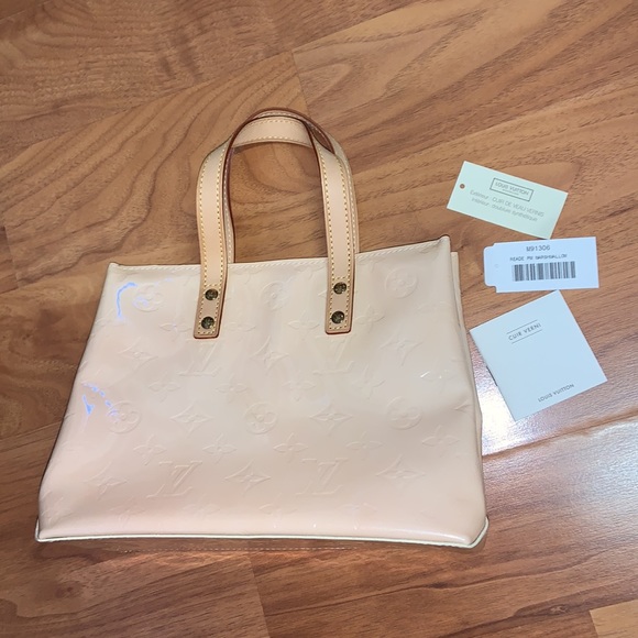 NWOT Authentic Louis Vuitton Vernis Reade Marshmallow Handbag - Picture 4 of 15
